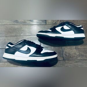 Men’s Sz 9 Panda Black/White Nike Low Dunks